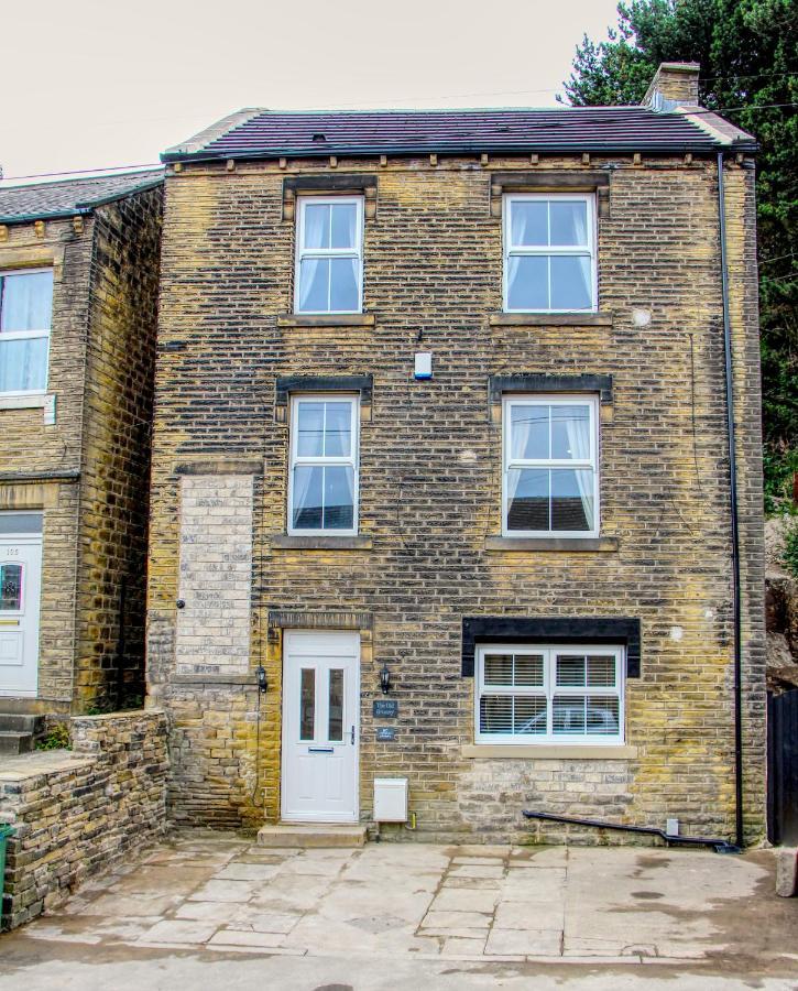 6 Dbl Bed, Central Huddersfield House Inc Parking Exterior photo