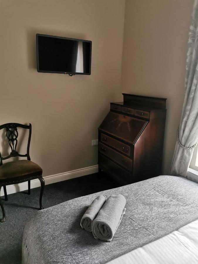 6 Dbl Bed, Central Huddersfield House Inc Parking Exterior photo