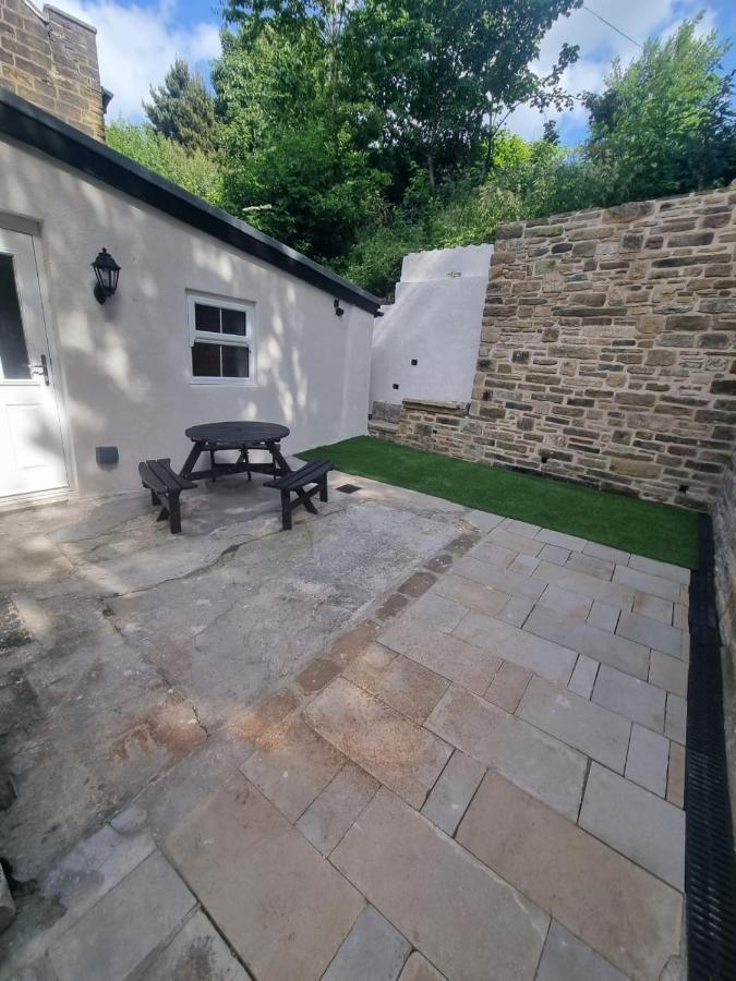 6 Dbl Bed, Central Huddersfield House Inc Parking Exterior photo